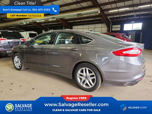 Used 2014 Ford Fusion SE w/ Equipment Group 202A FWD image 3