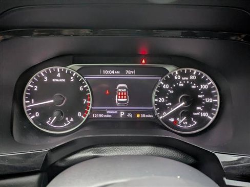 Used 2025 Nissan Pathfinder SV FWD image 11