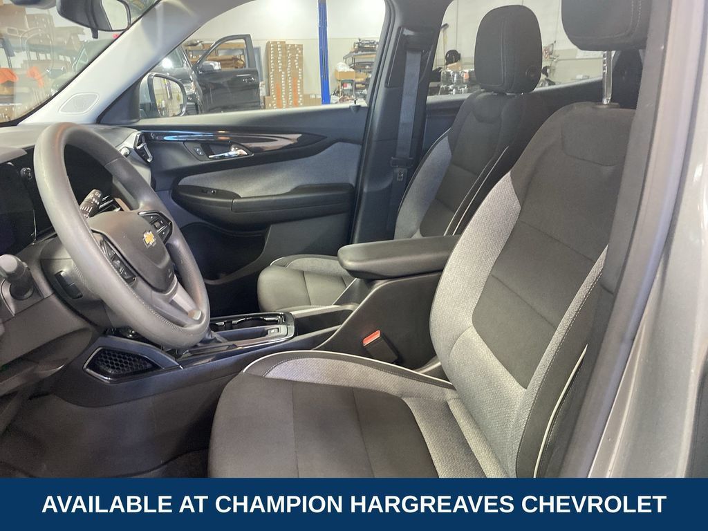 Used 2026 Chevrolet TrailBlazer LT AWD/4WD image 26