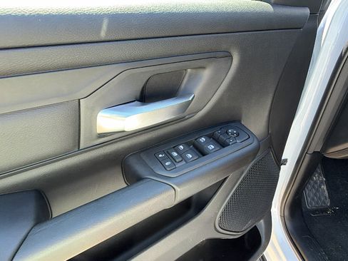 New 2026 RAM 1500 Express AWD/4WD image 15