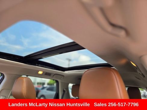 Used 2023 Nissan Pathfinder Platinum w/ Cargo Package AWD/4WD image 19