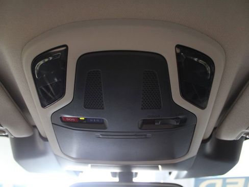 Used 2024 Subaru Outback Premium image 38