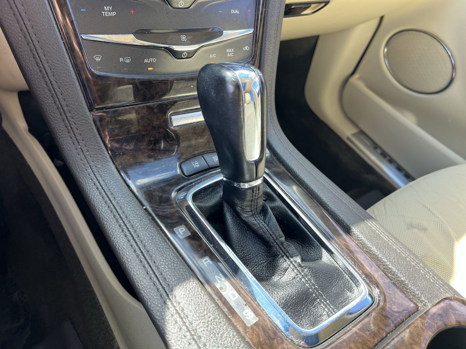 Used 2018 Lincoln MKT AWD w/ Technology Package image 30