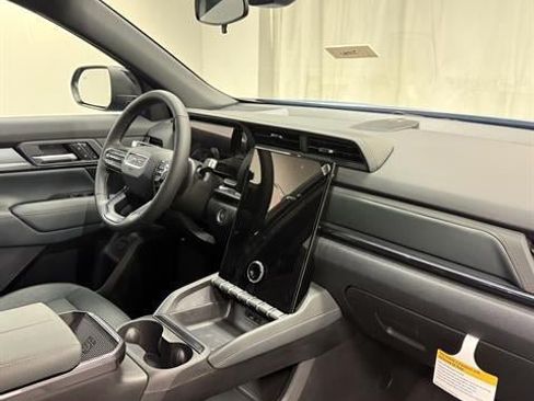 New 2026 GMC Terrain AT4 w/ Convenience Package III AWD/4WD image 16