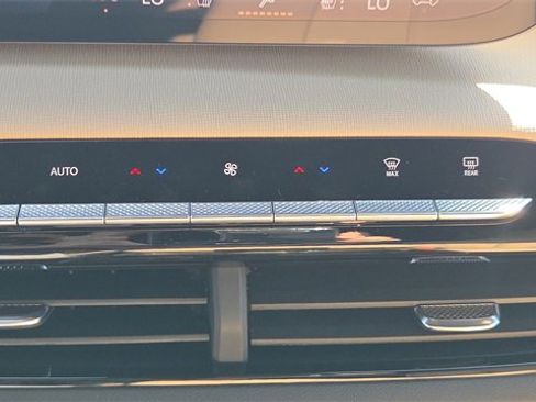 New 2026 Buick Enclave Preferred w/ Power Package image 17