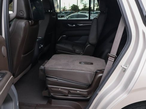 Used 2021 GMC Yukon Denali w/ LPO, Illumination Package image 42