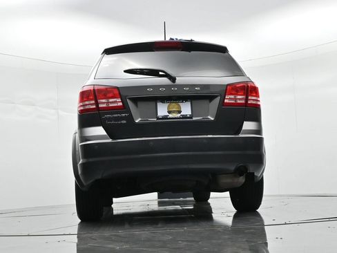 Used 2020 Dodge Journey SE FWD image 19