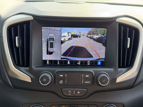 Certified 2024 GMC Terrain Denali w/ Denali Premium Package AWD/4WD image 24