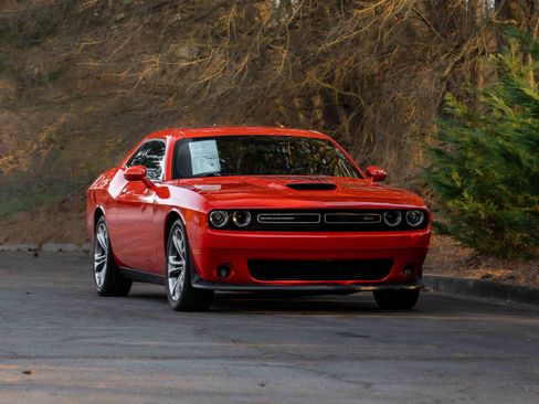 Used 2020 Dodge Challenger GT w/ Plus Package image 43
