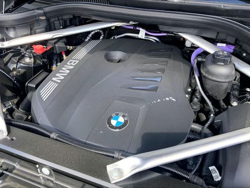 Used 2026 BMW X5 xDrive40i w/ Premium Package AWD/4WD image 32