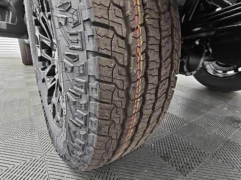 New 2026 GMC Canyon Elevation w/ Convenience Package image 43