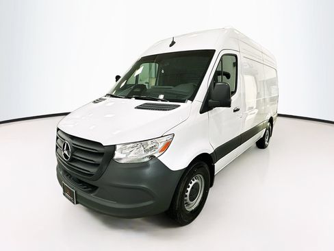 Used 2026 Mercedes-Benz Sprinter 2500 image 3