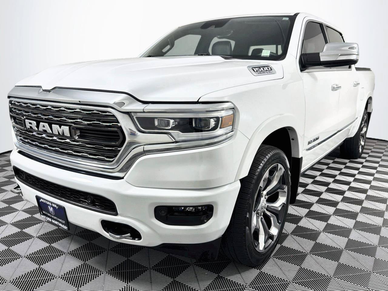 Used 2022 RAM 1500 Limited w/ Body-Colour Bumper Group AWD/4WD image 5