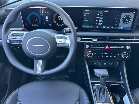 New 2026 Hyundai Santa Cruz SEL FWD image 15