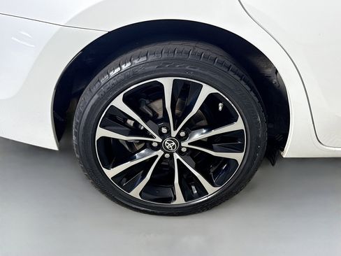 Used 2018 Toyota Corolla XSE w/ Carpet Mat Package (TMS) FWD image 33