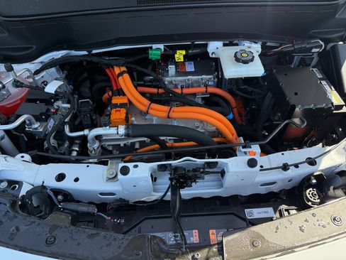 New 2027 Chevrolet Bolt LT w/ Comfort Package FWD image 20