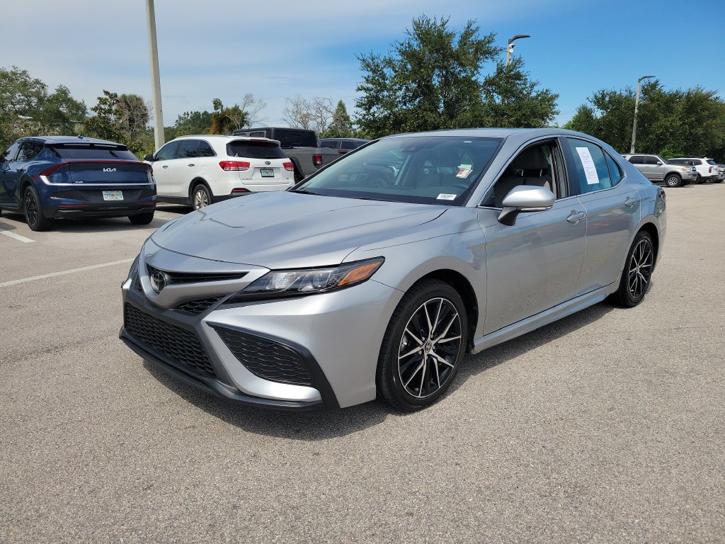 Certified 2024 Toyota Camry SE FWD image 30