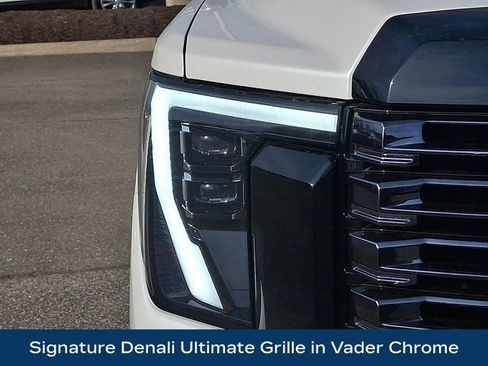 Used 2025 GMC Sierra 3500 Denali Ultimate image 32