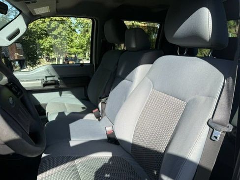 Used 2011 Ford F250 XLT w/ XLT Interior Pkg AWD/4WD image 14