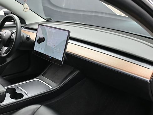 Used 2021 Tesla Model 3 Performance image 38