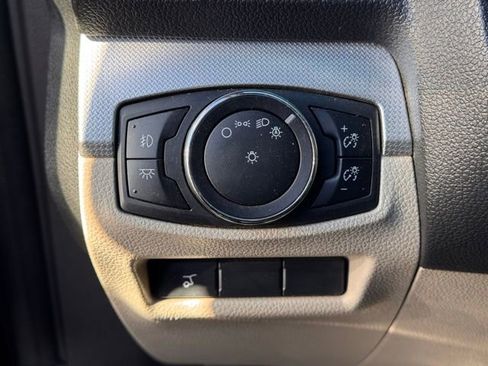 Used 2014 Ford Explorer XLT w/ Equipment Group 202A image 16