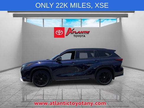 Used 2023 Toyota Highlander XSE AWD/4WD image 5