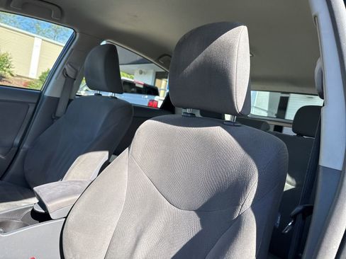 Used 2011 Toyota Prius Three image 18