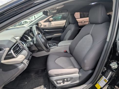 Used 2023 Toyota Camry LE FWD image 3