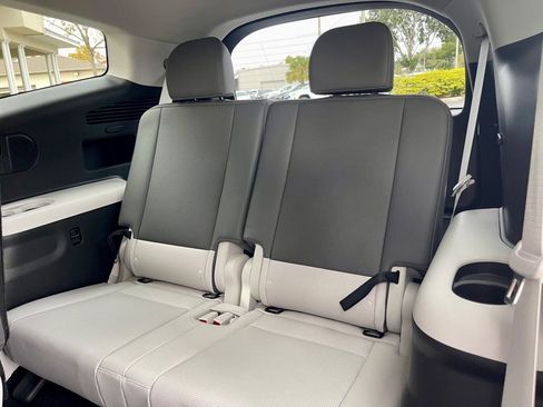 Used 2026 Hyundai Ioniq 9 SEL w/ Tow & Go Package image 12