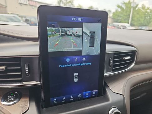 Certified 2020 Ford Explorer Platinum w/ Premium Technology Package AWD/4WD image 28