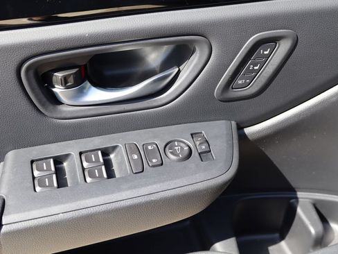 Used 2025 Honda Pilot EX-L image 21