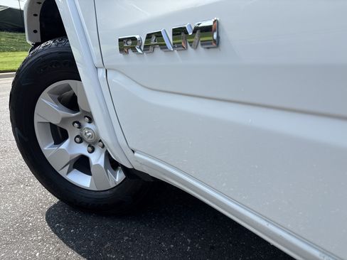 Used 2025 RAM 1500 Big Horn AWD/4WD image 12
