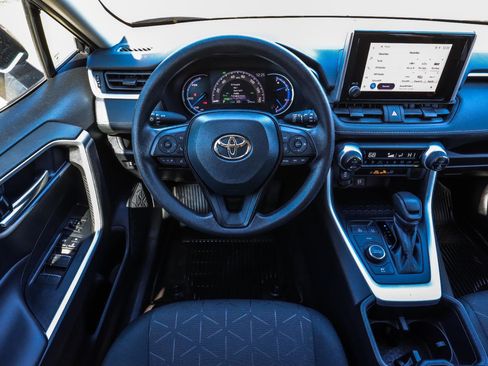 Used 2024 Toyota RAV4 XLE w/ Convenience Package image 24