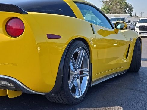 Used 2005 Chevrolet Corvette Coupe w/ Preferred Equipment Group RWD image 49