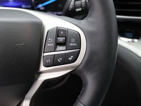 Used 2022 Ford Explorer XLT w/ Equipment Group 202A image 22