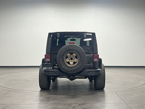 Used 2018 Jeep Wrangler Unlimited Sport image 7