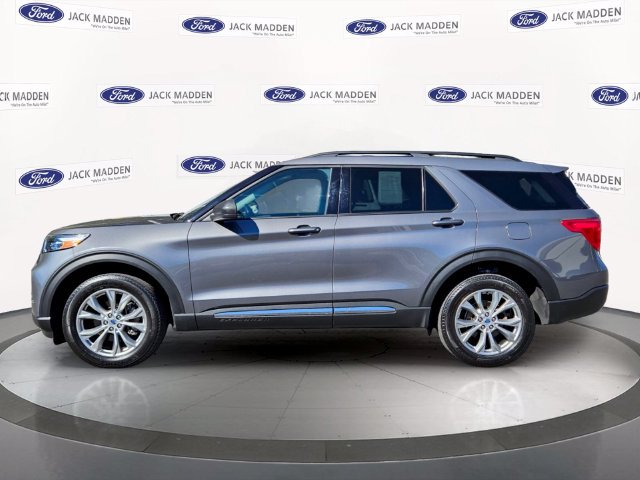 Certified 2023 Ford Explorer XLT w/ Equipment Group 202A AWD/4WD image 2