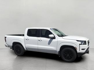 Used 2022 Nissan Frontier SV w/ Technology Package AWD/4WD video 1