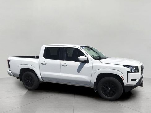 Used 2022 Nissan Frontier SV w/ Technology Package AWD/4WD image 1