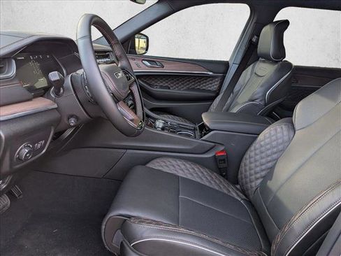 New 2025 Jeep Grand Cherokee L Summit image 4