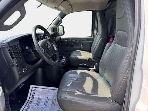 Used 2017 Chevrolet Express 2500 image 9