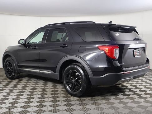 Used 2020 Ford Explorer XLT w/ Equipment Group 202A image 9