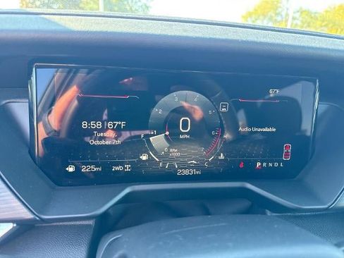 Used 2025 GMC Acadia Elevation image 12