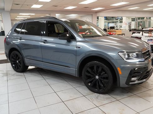 Used 2021 Volkswagen Tiguan SE R-Line image 14
