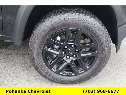 Used 2025 Chevrolet Colorado Trail Boss AWD/4WD image 32