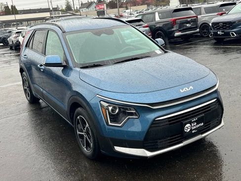 Certified 2025 Kia Niro EX w/ EX Cold Weather Package image 5