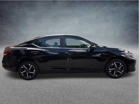 Used 2025 Nissan Sentra SV FWD image 3