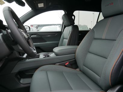 New 2026 GMC Acadia AT4 w/ Luxury Package