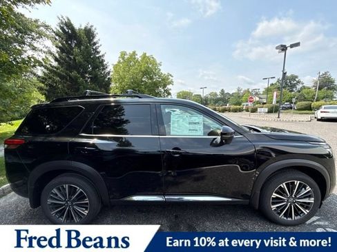 New 2026 Nissan Pathfinder Platinum AWD/4WD image 10