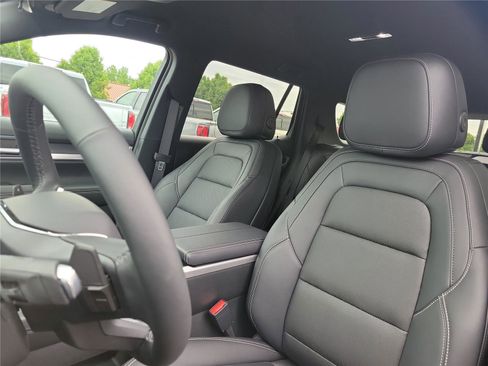 New 2026 GMC Terrain Elevation w/ Elevation Premium Package FWD image 18